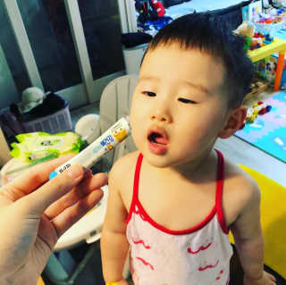 [풀무원베이비밀] 프로바이오락 베이비 뼈건강 유산균 — 4.5점을 준 리뷰어가 2020년 8월 올린 사용 사진