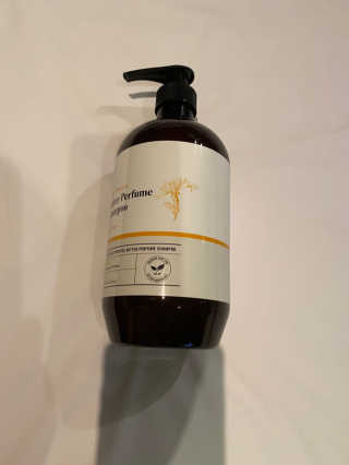 달리프 베러 퍼퓸 샴푸 1000ml 레이니데이 or 일랑로즈 — 5점을 준 리뷰어가 2020년 11월 올린 사용 사진