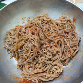 [해주냉면] 신천맛집 매운 비빔냉면 2인분 + 무절임 — 4점을 준 리뷰어가 2020년 5월 올린 사용 사진