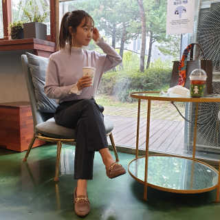 세인트디보스 스웨이드 로퍼 플랫 1cm — 5점을 준 리뷰어가 2020년 10월 올린 사용 사진