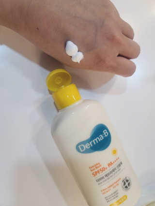 더마비 에브리데이 선블록 SPF50+PA++++ — 5점을 준 리뷰어가 2020년 4월 올린 사용 사진