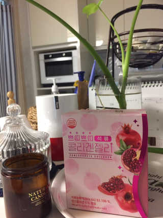 헬스업_쁘띠쁘띠석류콜라겐젤리_20g x 14포 — 5점을 준 리뷰어가 2020년 9월 올린 사용 사진