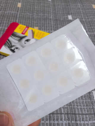 엘라밴드 하이드로 도트 스팟패치 12mm, 10mm — 5점을 준 리뷰어가 2020년 9월 올린 사용 사진