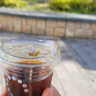 한국맥도날드 맥도날드 빨대가 필요없는 뚜껑이 — 5점을 준 리뷰어가 2020년 10월 올린 사용 사진