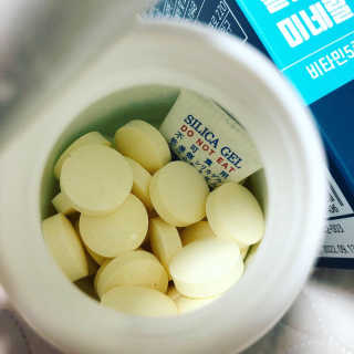 서울약사신협_프리미엄멀티비타민미네랄_1,200mg x 60정 — 5점을 준 리뷰어가 2020년 11월 올린 사용 사진
