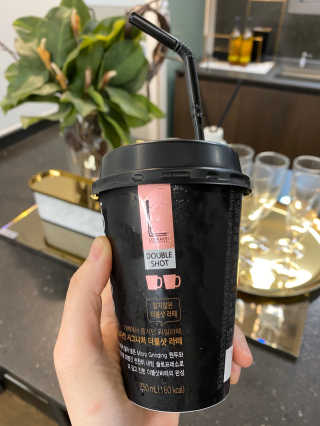 [루카스나인] 달지 않은 더블샷 라떼 _ 5개입 — 2.5점을 준 리뷰어가 2020년 5월 올린 사용 사진