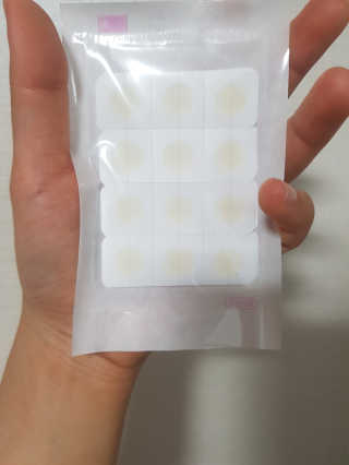 엘라밴드 하이드로 도트 스팟패치 12mm, 10mm — 5점을 준 리뷰어가 2020년 8월 올린 사용 사진