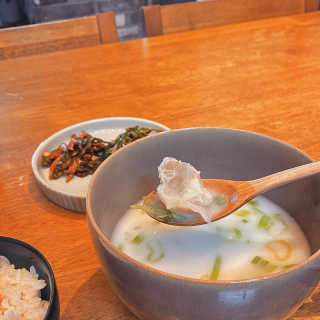 한촌몰 설렁탕집 가마솥 도가니탕 350g x 2팩 — 5점을 준 리뷰어가 2020년 8월 올린 사용 사진