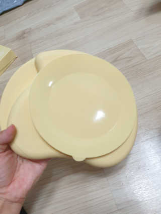 유비맘 캐릭터 실리콘 흡착 식판_색상 랜덤발송 — 5점을 준 리뷰어가 2020년 9월 올린 사용 사진