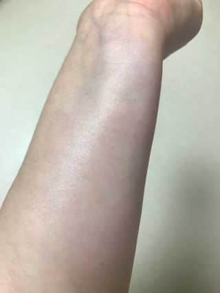 메디힐 수딩 모이스트 선에센스 / 톤업 핑크 선크림 2종 — 5점을 준 리뷰어가 2020년 4월 올린 사용 사진