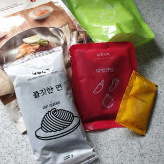 [해주냉면] 신천맛집 매운 비빔냉면 2인분 + 무절임 — 5점을 준 리뷰어가 2020년 5월 올린 사용 사진