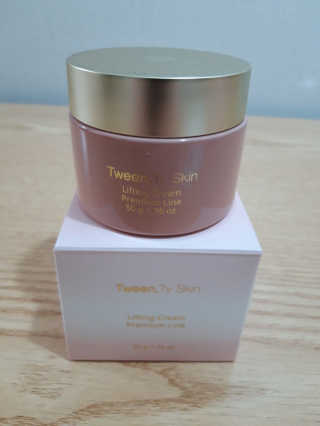 Tween.Ty Skin 트웬티스킨 리프팅 크림 프리미엄 라인 — 5점을 준 리뷰어가 2020년 11월 올린 사용 사진