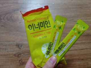 이너미인 VITAMIN-C 700 — 5점을 준 리뷰어가 2020년 10월 올린 사용 사진