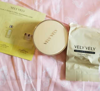 VELY VELY 아우라 허니 글로우 쿠션 — 5점을 준 리뷰어가 2020년 4월 올린 사용 사진