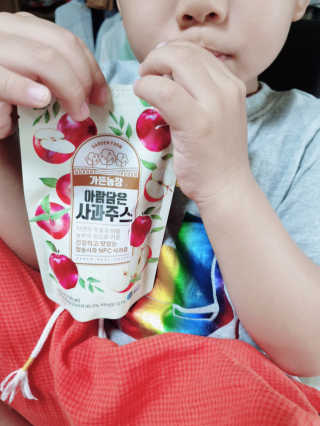 [가든농장]아람담은 사과주스 [가든농장] 아람담은 사과주스 120ml x 15포 — 5점을 준 리뷰어가 2020년 5월 올린 사용 사진