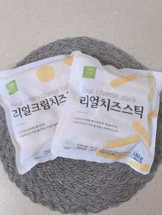 가치식탁 리얼치즈스틱, 리얼크림치즈볼 — 5점을 준 리뷰어가 2020년 10월 올린 사용 사진