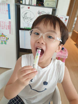 [풀무원베이비밀] 프로바이오락 베이비 튼튼 유산균 — 5점을 준 리뷰어가 2020년 7월 올린 사용 사진