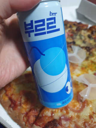 [칼로리 걱정 NO 제로칼로리 탄산음료]  부담없이 즐기는 부르르Brrr~~ 제로 사이다 — 4점을 준 리뷰어가 2020년 12월 올린 사용 사진