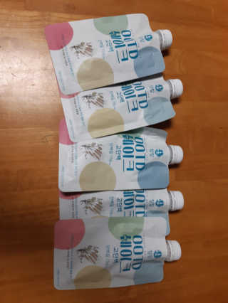 [꾸콤] 참참 OOTD쉐이크 고단백 일주일세트 50g x 5 — 4점을 준 리뷰어가 2020년 10월 올린 사용 사진