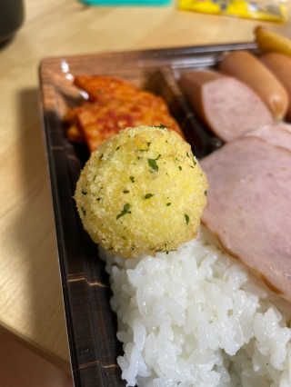 가치식탁 리얼치즈스틱, 리얼크림치즈볼 — 5점을 준 리뷰어가 2020년 11월 올린 사용 사진