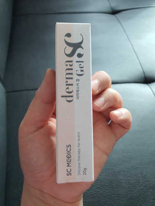 derma SC-Gel 더마에스씨 겔 20g — 5점을 준 리뷰어가 2020년 5월 올린 사용 사진