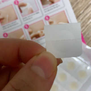 엘라밴드 하이드로 도트 스팟패치 12mm, 10mm — 5점을 준 리뷰어가 2020년 10월 올린 사용 사진