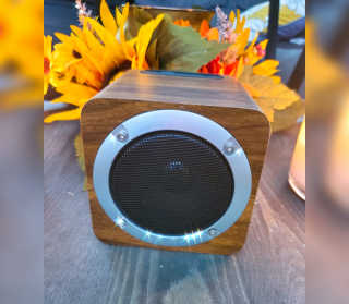 SEVIZ MINI10W 레트로 블루투스 스피커 — 5점을 준 리뷰어가 2020년 10월 올린 사용 사진
