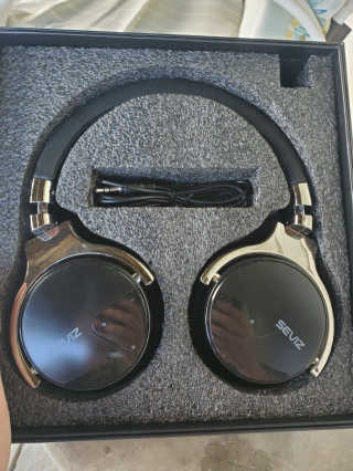 SEVIZ Bluetooth Headphones 10 3color — 5점을 준 리뷰어가 2020년 6월 올린 사용 사진