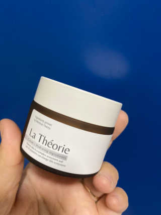 La Theorie Hydrating Ingredients | 하이드레이팅 인그레이디언츠 — 4.5점을 준 리뷰어가 2020년 4월 올린 사용 사진
