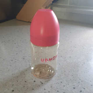 유비맘 PPSU 젖병 노꼭지_200ml_컬러 랜덤 발송 — 4.5점을 준 리뷰어가 2020년 10월 올린 사용 사진