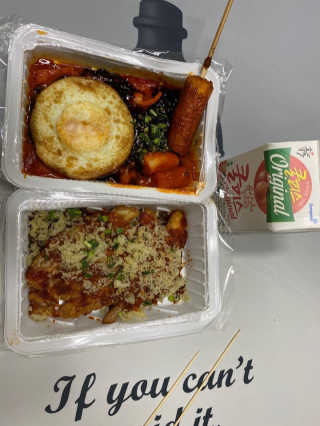 죠스떡볶이 [죠스푸드] 짜빠떡볶이+떡또그+범벅만두 신메뉴 3종 — 3.5점을 준 리뷰어가 2020년 5월 올린 사용 사진