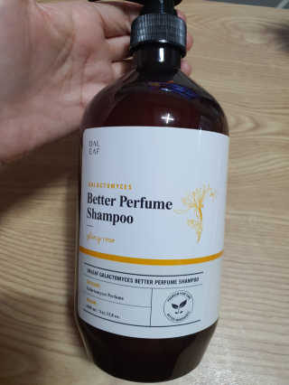 달리프 베러 퍼퓸 샴푸 1000ml 레이니데이 or 일랑로즈 — 5점을 준 리뷰어가 2020년 11월 올린 사용 사진