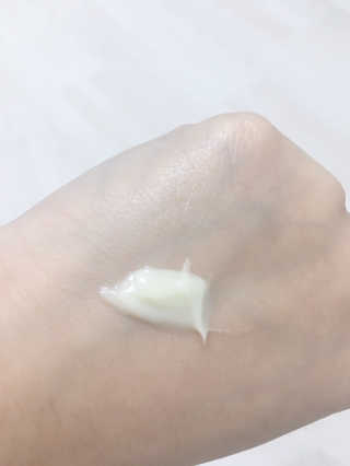 어글리프루프 크림 바이어글리 하이드레이션 샤워 50ml — 5점을 준 리뷰어가 2020년 11월 올린 사용 사진