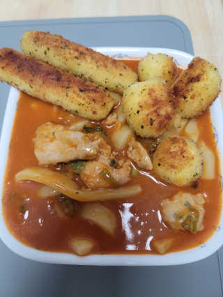 가치식탁 리얼치즈스틱, 리얼크림치즈볼 — 4점을 준 리뷰어가 2020년 9월 올린 사용 사진