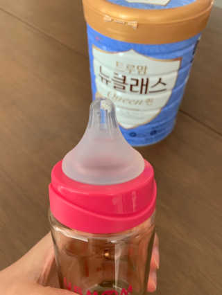 유비맘 PPSU 젖병 노꼭지_260ml_컬러 랜덤 발송 — 5점을 준 리뷰어가 2020년 10월 올린 사용 사진