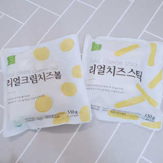 가치식탁 리얼치즈스틱, 리얼크림치즈볼 — 5점을 준 리뷰어가 2020년 4월 올린 사용 사진