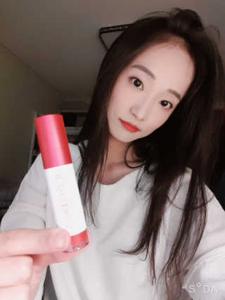 레드쿠키 브라우니 벨벳 립 틴트 — 4점을 준 리뷰어가 2020년 5월 올린 사용 사진