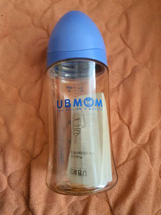 유비맘 PPSU 젖병 노꼭지_260ml_컬러 랜덤 발송 — 5점을 준 리뷰어가 2020년 12월 올린 사용 사진