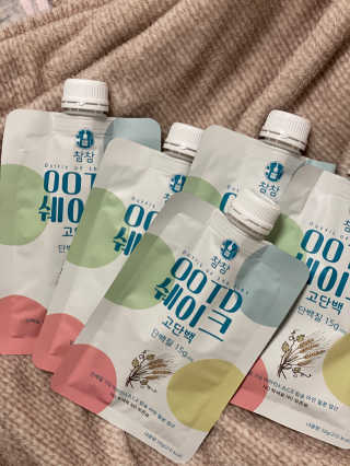 [꾸콤] 참참 OOTD쉐이크 고단백 일주일세트 50g x 5 — 5점을 준 리뷰어가 2020년 11월 올린 사용 사진
