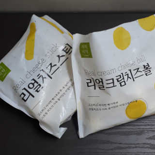 가치식탁 리얼치즈스틱, 리얼크림치즈볼 — 5점을 준 리뷰어가 2020년 8월 올린 사용 사진