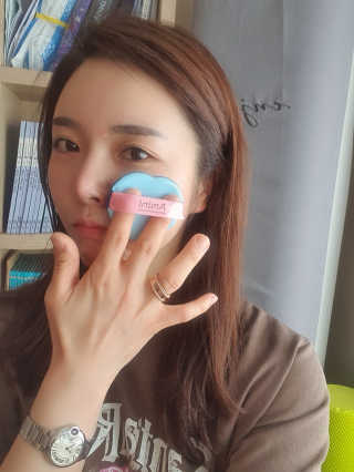 아미니 아쿠아 프로텍터 선쿠션 — 5점을 준 리뷰어가 2020년 4월 올린 사용 사진