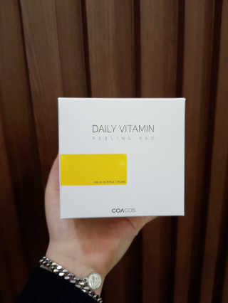 [코아코스] 데일리 비타민 필링패드 70매 200ml — 5점을 준 리뷰어가 2020년 5월 올린 사용 사진