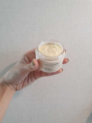 어글리프루프 크림 바이어글리 하이드레이션 샤워 50ml — 4점을 준 리뷰어가 2020년 10월 올린 사용 사진