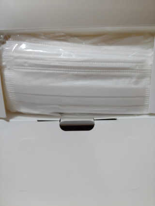 고세이프 마스크 50개입 + 실리콘 마스크 스트랩 — 5점을 준 리뷰어가 2020년 11월 올린 사용 사진