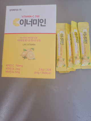 이너미인 VITAMIN-C 700 — 5점을 준 리뷰어가 2020년 9월 올린 사용 사진