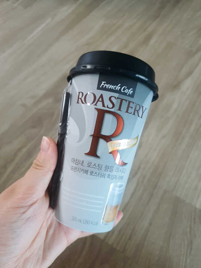 로스터리 흑임자 라떼 320ml - 4개입 리뷰 사진