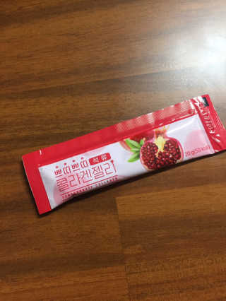 헬스업_쁘띠쁘띠석류콜라겐젤리_20g x 14포 — 5점을 준 리뷰어가 2020년 11월 올린 사용 사진
