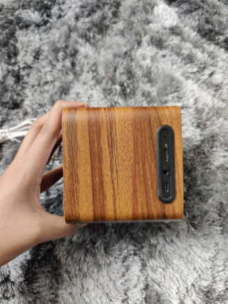 SEVIZ MINI10W 레트로 블루투스 스피커 — 5점을 준 리뷰어가 2020년 8월 올린 사용 사진