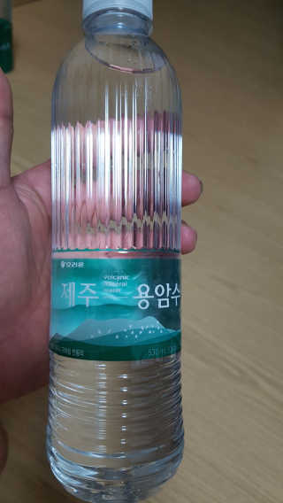 닥터유 제주용암수 닥터유 용암수 — 5점을 준 리뷰어가 2020년 8월 올린 사용 사진