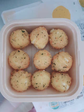 가치식탁 리얼치즈스틱, 리얼크림치즈볼 — 5점을 준 리뷰어가 2020년 6월 올린 사용 사진
